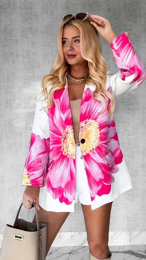 Piękna biała marynarka z kwiatem OVERSIZE - P506A