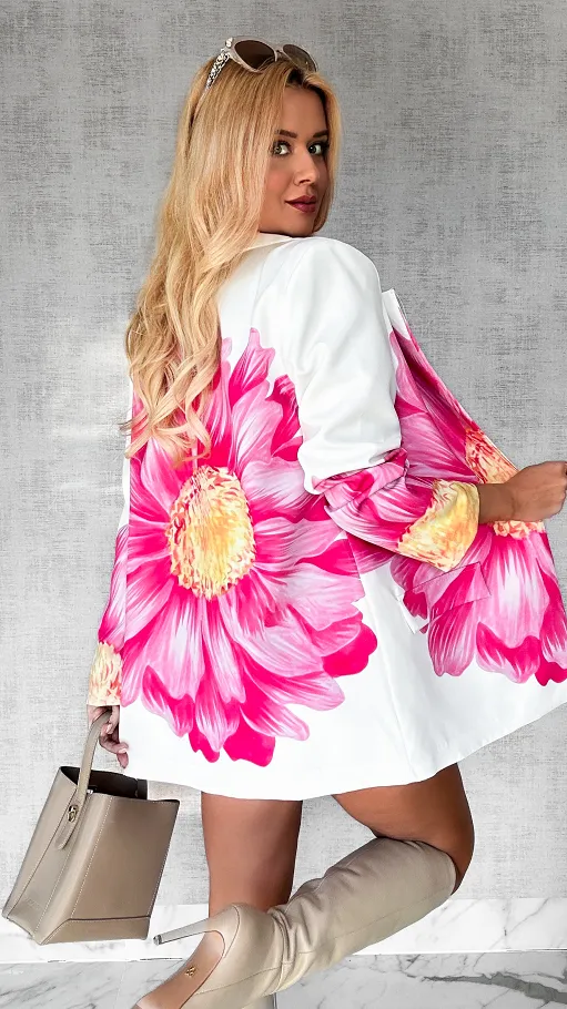 Piękna biała marynarka z kwiatem OVERSIZE - P506A