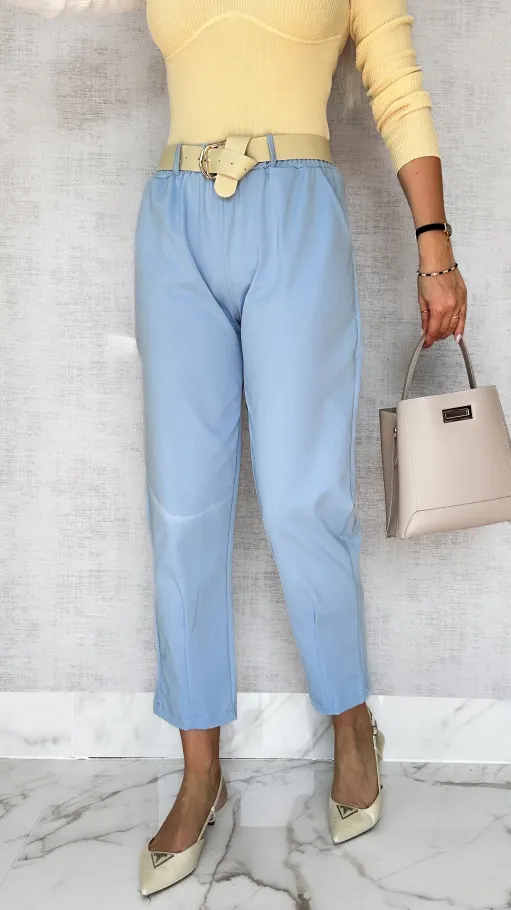 Bawełniane spodnie w jasno niebieskim kolorze z paskiem ONE SIZE - P118