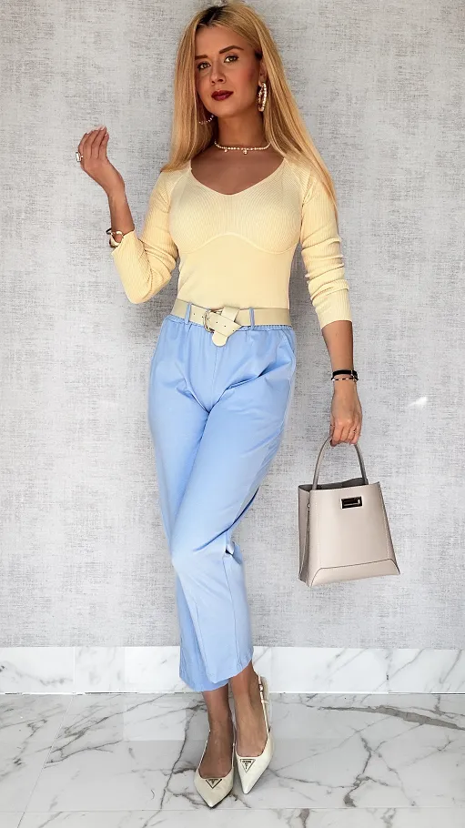 Bawełniane spodnie w jasno niebieskim kolorze z paskiem ONE SIZE - P118