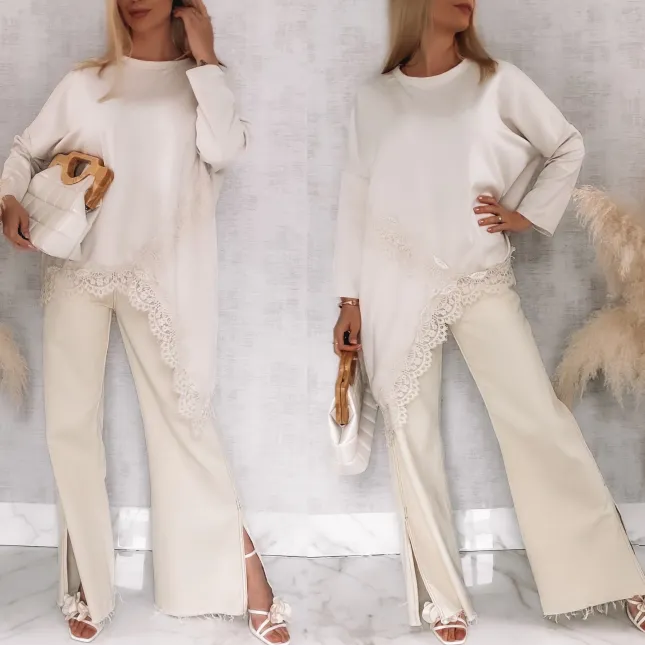 Asymetryczna beżowa bluzka obszyta koronką ONE SIZE - R819