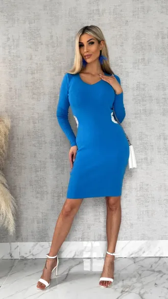 Lekka dzianinowa sukienka z wycięciami BLUE wiskoza - R574