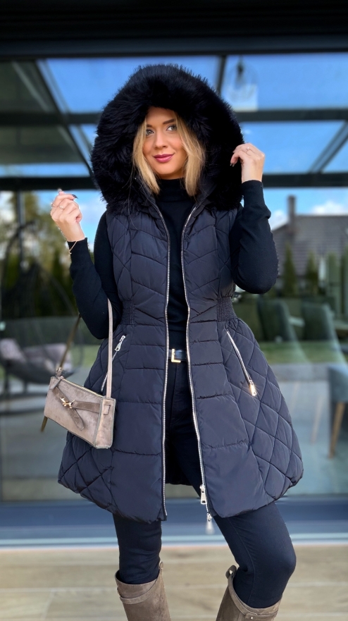 Pikowana rozkloszowana kamizelka z kapturem BLACK - R229