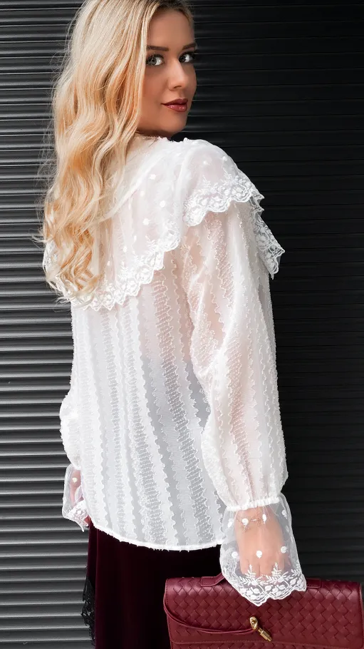 Biała koronkowa koszula z ozdobnym kołnierzykiem ONE SIZE - R377