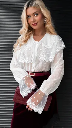 Biała koronkowa koszula z ozdobnym kołnierzykiem ONE SIZE - R377