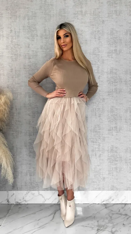 Stylowa beżowa sukienka dzianinowa z tiulem ONE SIZE - R543