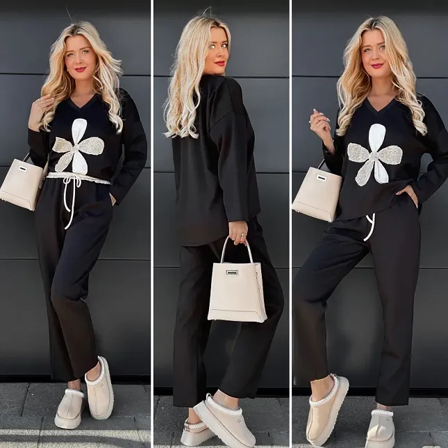 Czarny komplet dresowy ze złotym kwiatem ONE SIZE - R033B