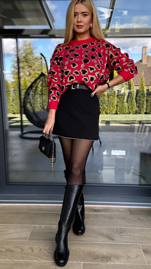 Czerwony sweter w panterkę ze złotymi dodatkami - N816