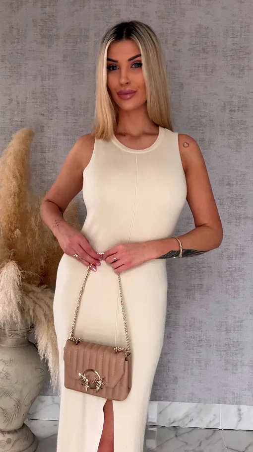 Elastyczna sukienka dzianinowa z rozcięciem z przodu ONE SIZE beż - R577A