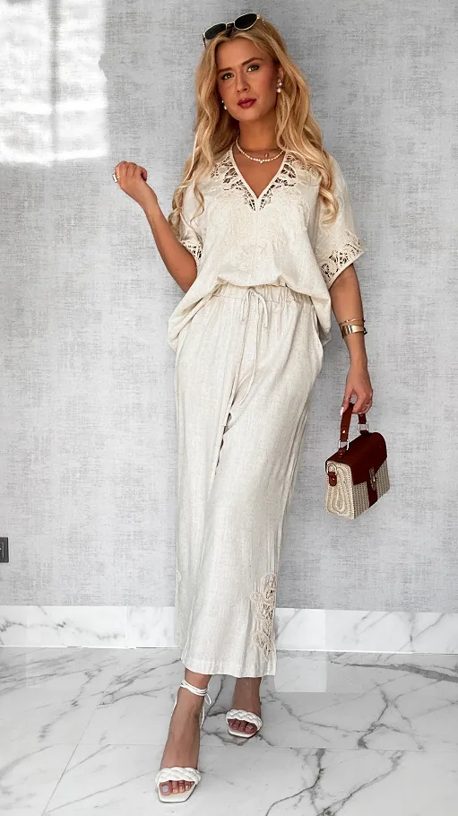 Piękny jasno beżowy komplet BOHO z lnem ONE SIZE - P688