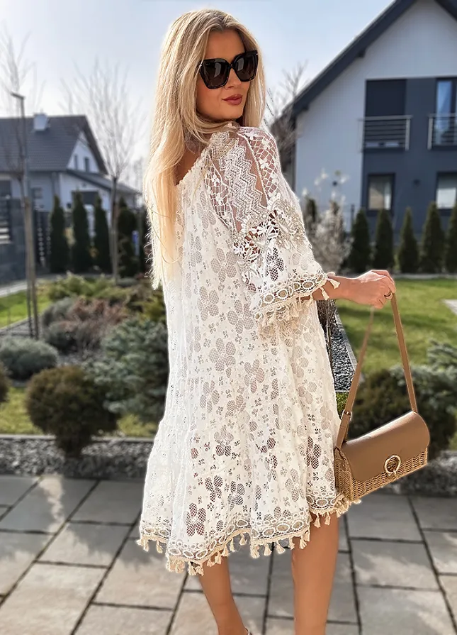 Biała sukienka z koronki w stylu BOHO oversize - M878