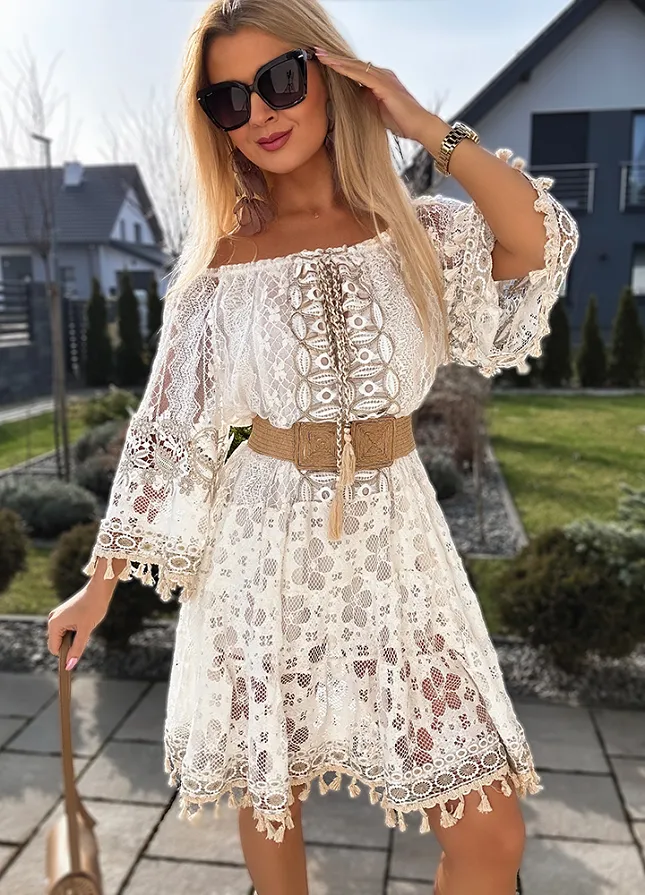 Biała sukienka z koronki w stylu BOHO oversize - M878