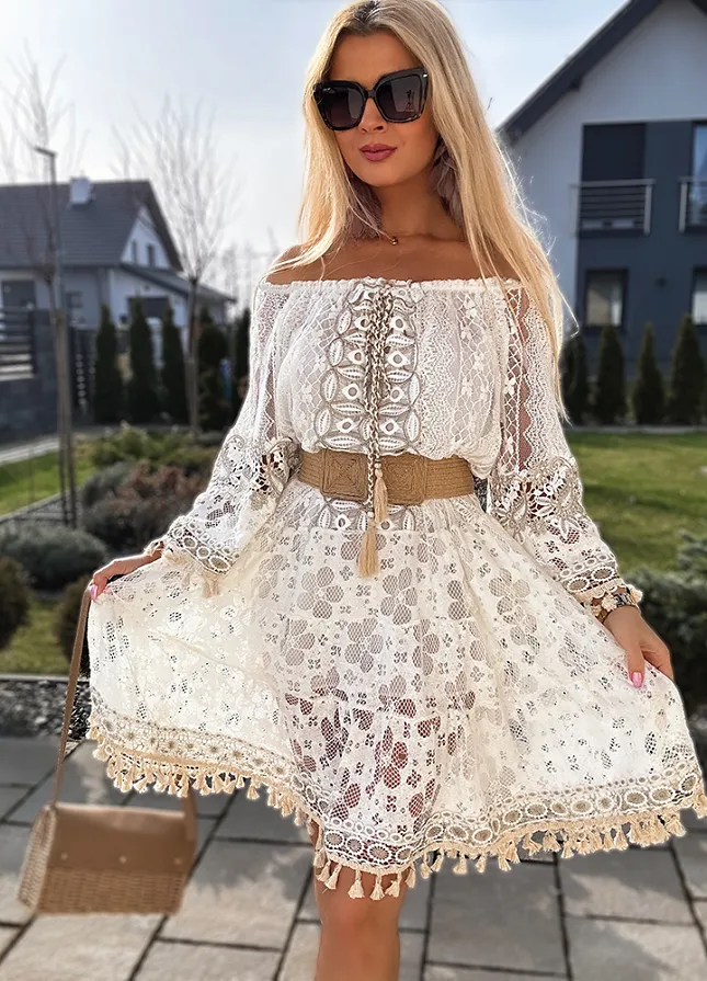 Biała sukienka z koronki w stylu BOHO oversize - M878