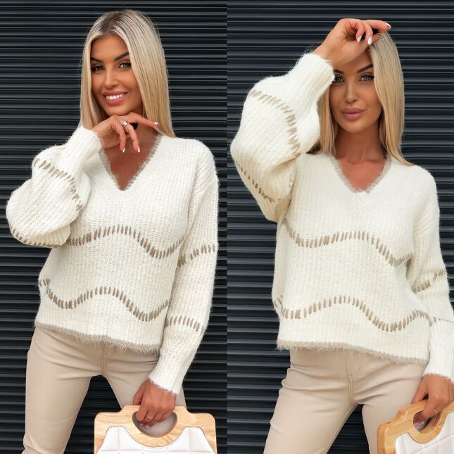 Jesienny sweter ECRU w serek z kontrastowym szwem ONE SIZE - S374