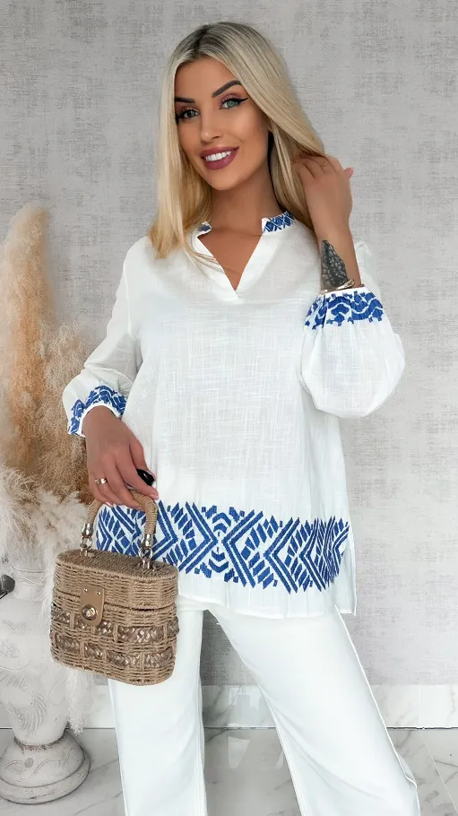 Biała bawełniana bluzka w luźnym stylu z haftowaniem ONE SIZE - R816