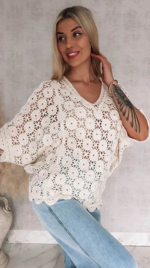 Oryginalny ażurowy sweter nietoperz z siateczkowym tyłem ONE SIZE ecru - R907