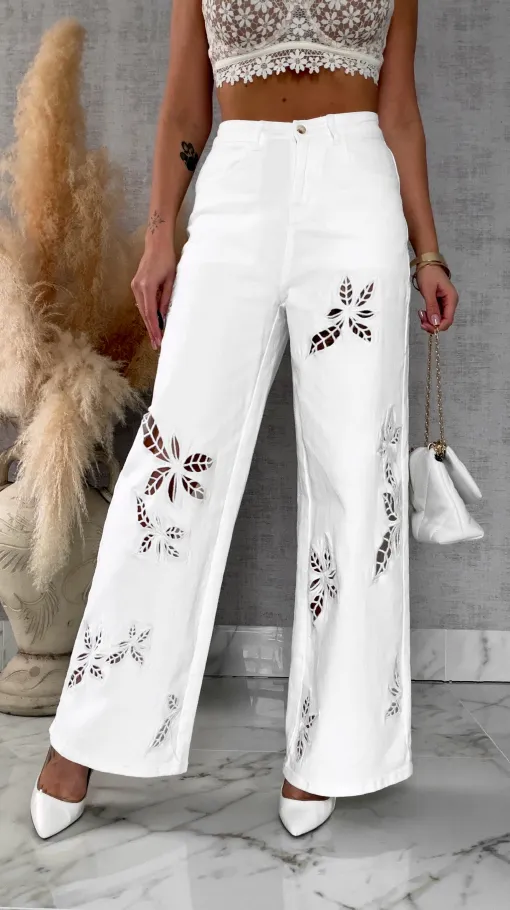 Oryginalne elastyczne spodnie jeansy z haftowanymi kwiatami BIAŁE - R709