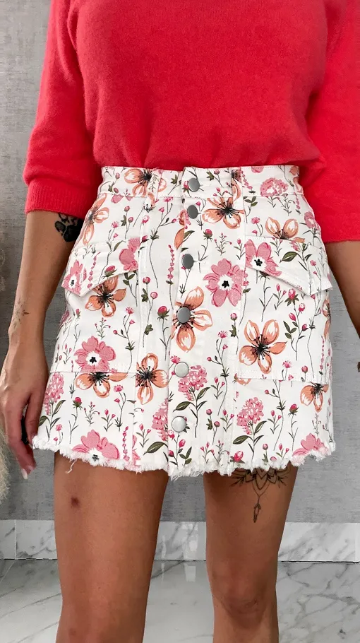 Elastyczne jeansowe spódnico-spodenki w kwiaty WHITE JEANS - R607