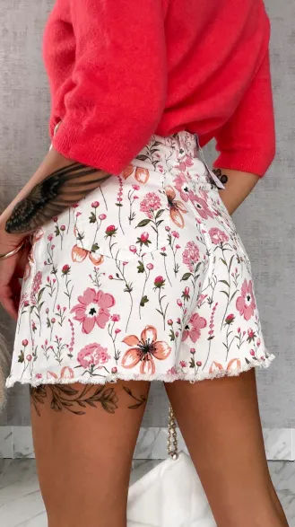 Elastyczne jeansowe spódnico-spodenki w kwiaty WHITE JEANS - R607