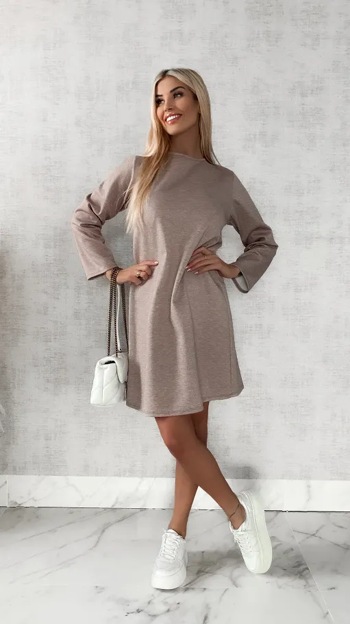 Luźna beżowa sukienka z wiązaniem z tyłu ONE SIZE - P222