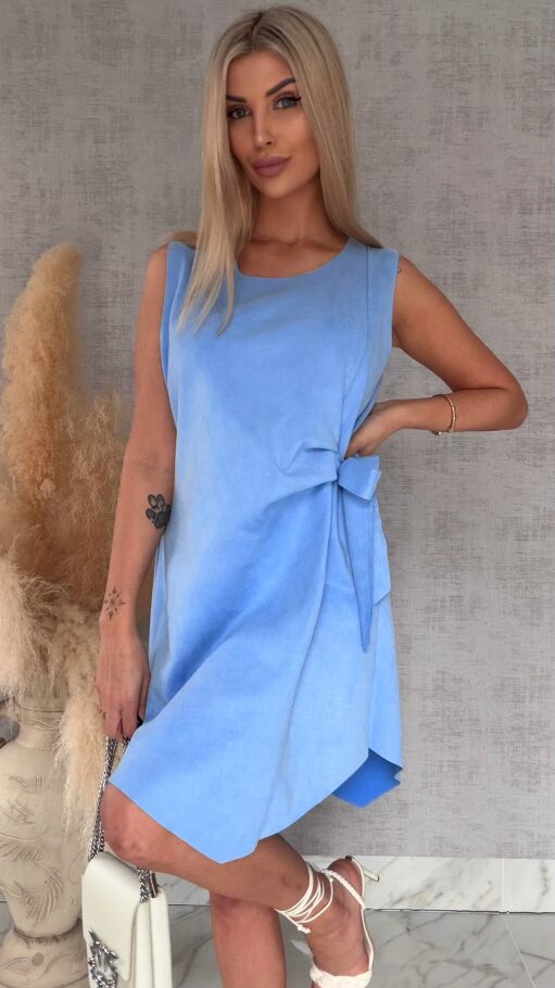 Niebieska sukienka z eko zamszu z wiązaniem ONE SIZE - R435