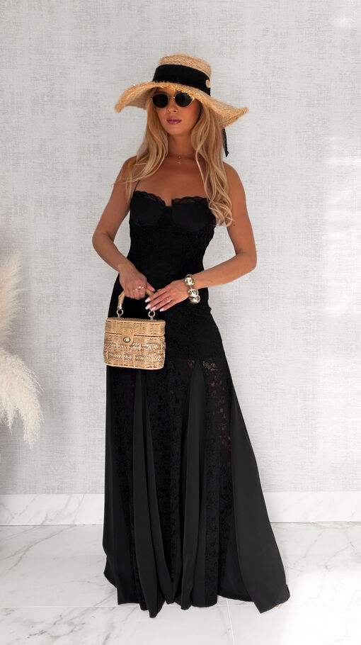 Elegancka maxi długa sukienka z koronki BLACK - S061A