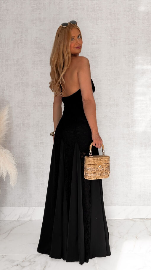 Elegancka maxi długa sukienka z koronki BLACK - S061A