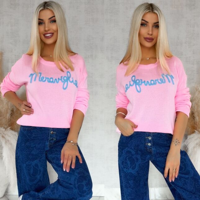 Lekki różowy sweter z kontrastowym napisem ONE SIZE - R846