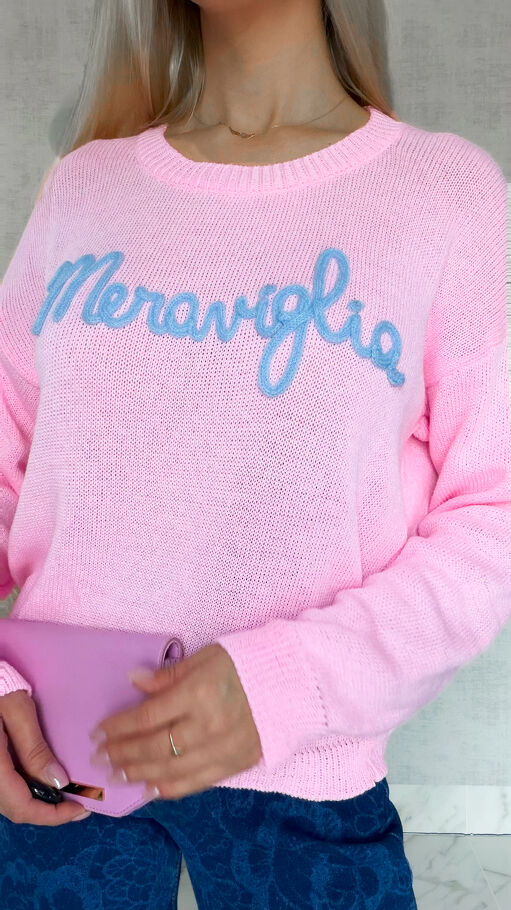 Lekki różowy sweter z kontrastowym napisem ONE SIZE - R846