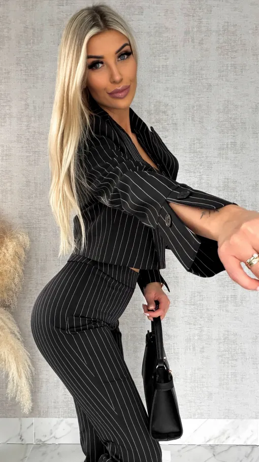 Elegancki czarny komplet w paski 3w1 żakiet + kamizelka + spodnie - R490