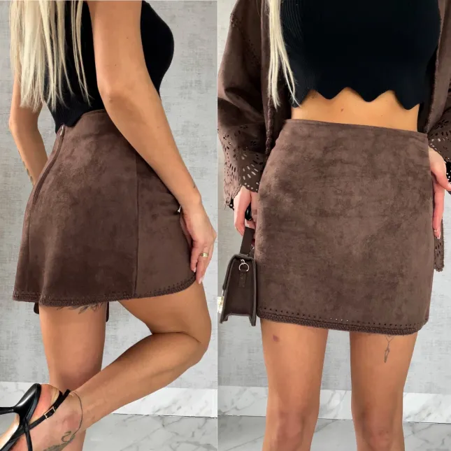 Czekoladowa zamszowa mini spódnica na wiosnę - R530