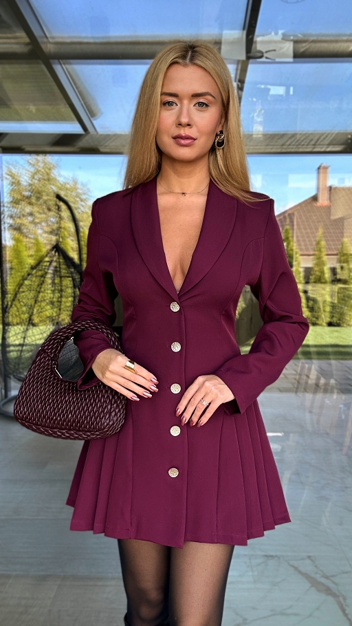 Elegancka burgundowa sukienka w marynarkowym stylu - N854