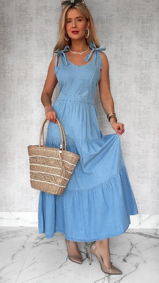MAXI długa sukienka z miękkiego jeansu z wiązanymi ramiączkami - P712
