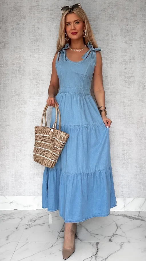 MAXI długa sukienka z miękkiego jeansu z wiązanymi ramiączkami - P712
