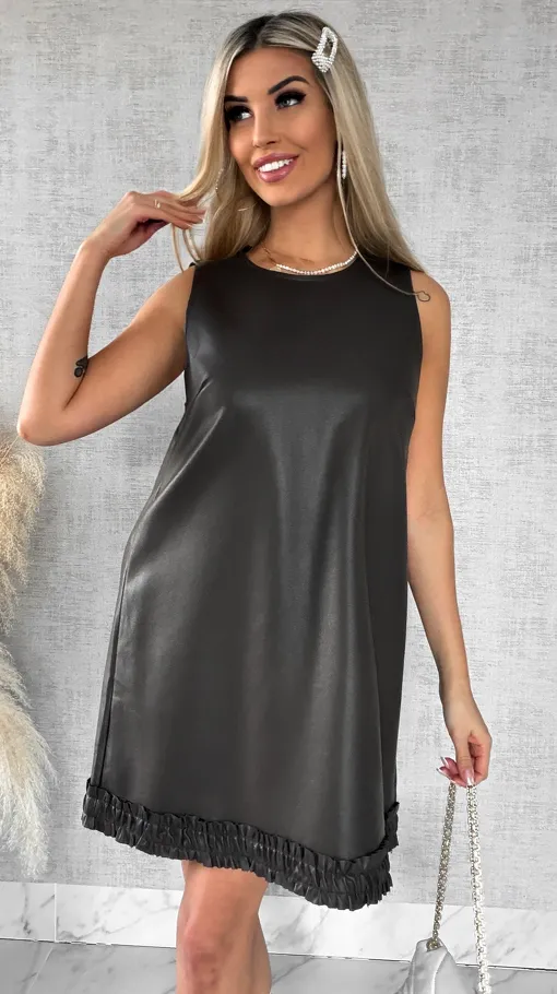 Świetna ciemno brązowa sukienka z eko skóry - R476