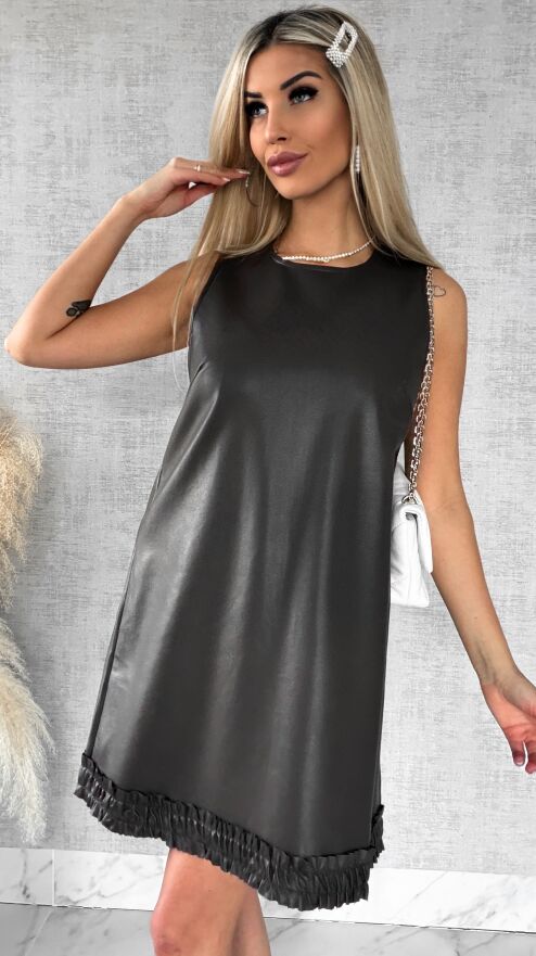 Świetna ciemno brązowa sukienka z eko skóry - R476