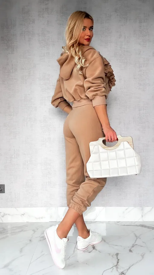 Bawełniany BEŻOWY komplet dresowy zdobiony srebrnymi dodatkami - P168B