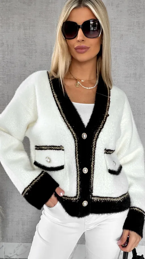 Elegancka biała marynarka w stylu alpaki ONE SIZE - R552A