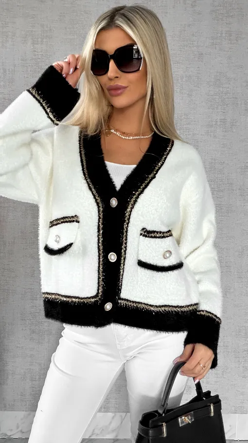 Elegancka biała marynarka w stylu alpaki ONE SIZE - R552A