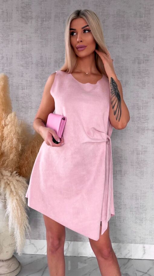 Różowa sukienka z eko zamszu z wiązaniem ONE SIZE - R435B