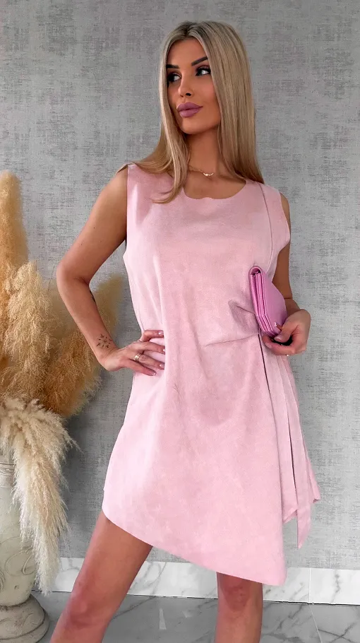 Różowa sukienka z eko zamszu z wiązaniem ONE SIZE - R435B