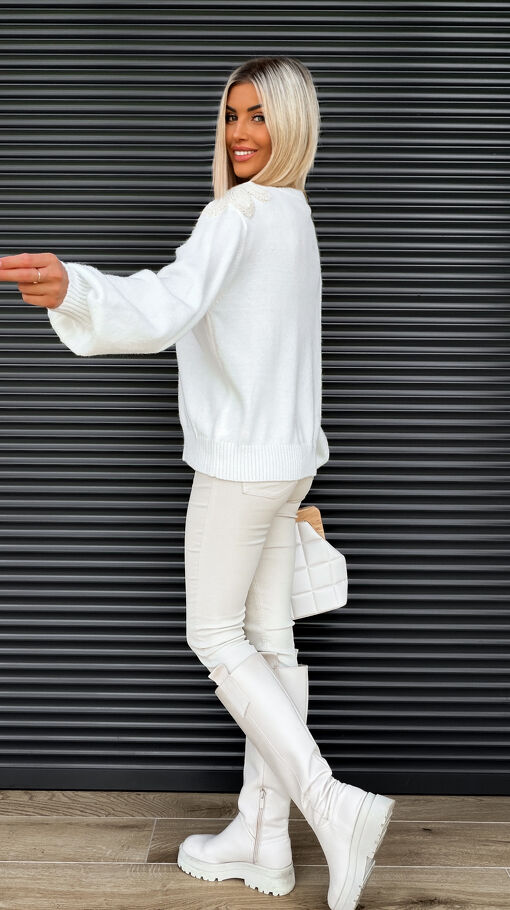 Biały sweter z gipiurowymi ozdobami ONE SIZE - S352