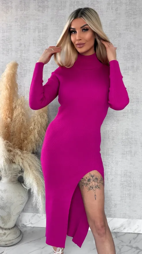 Midi sukienka dzianinowa w prążki z rozcięciem ONE SIZE fuksja - R578