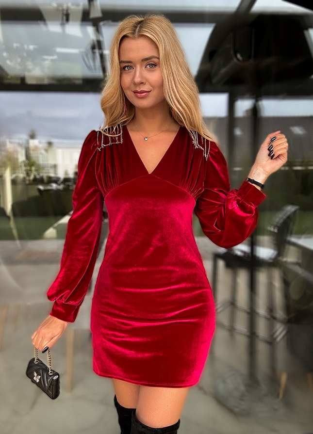 Elegancka aksamitna sukienka srebrne łańcuszki KARMAZYNOWA - M480A