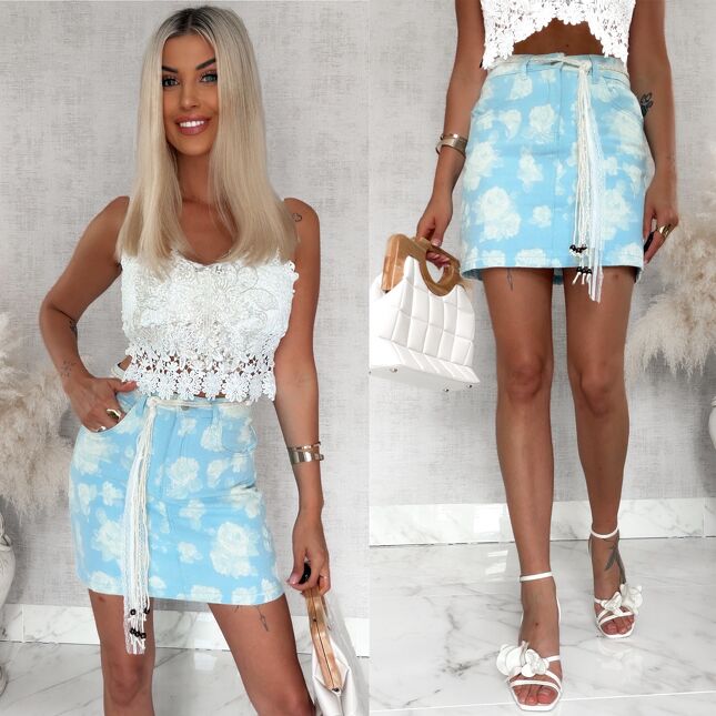 Jeansowa spódniczka haftowana w jasne kwiaty BLUE JEANS - S082A