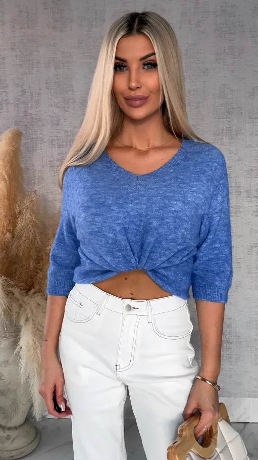 Lekki klasyczny sweter na wiosnę w serek BLUE JEANS - R663B