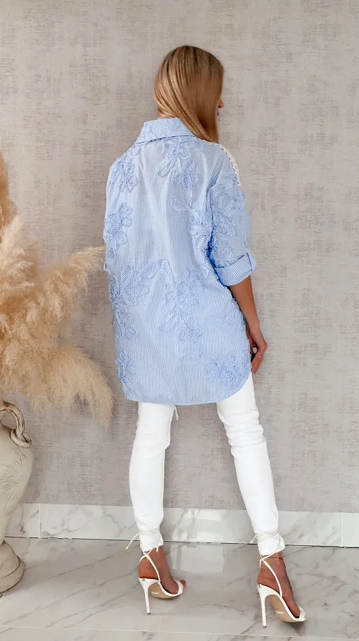 Niebieska bawełniana koszula w paski z białą koronką ONE SIZE - R818