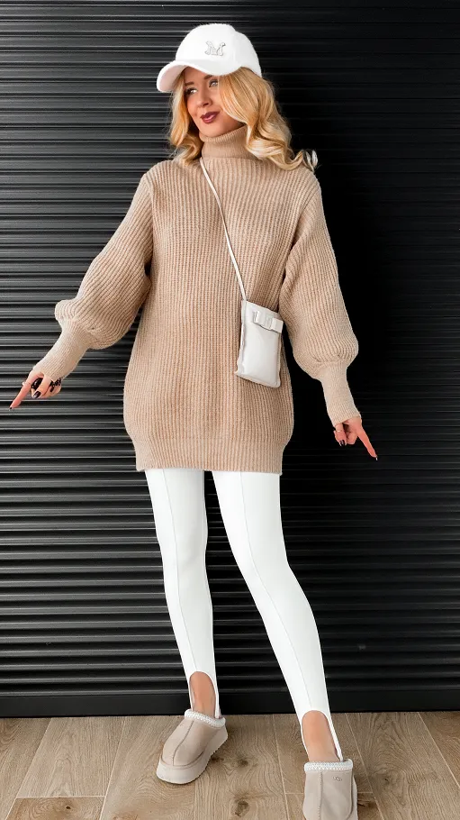 Sweter TUNIKA z golfem OVERSIZE beżowy - N809A