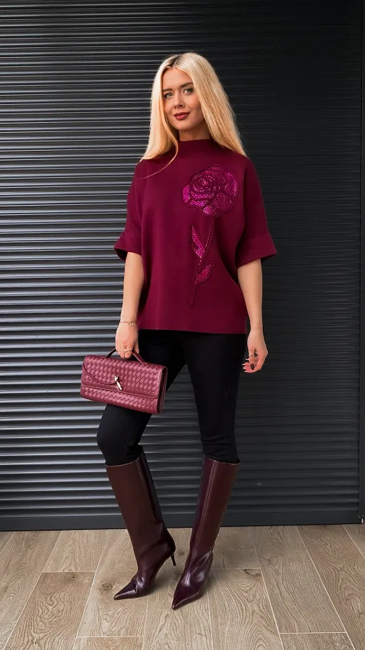 Sweter półgolf w kolorze BORDO z różą - R178A
