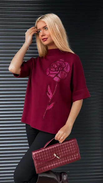 Sweter półgolf w kolorze BORDO z różą - R178A